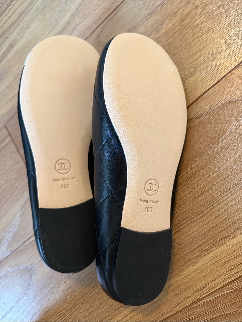 New Season Chanel Black Leather Quilted Ballet Flats - Picture 3 of 4